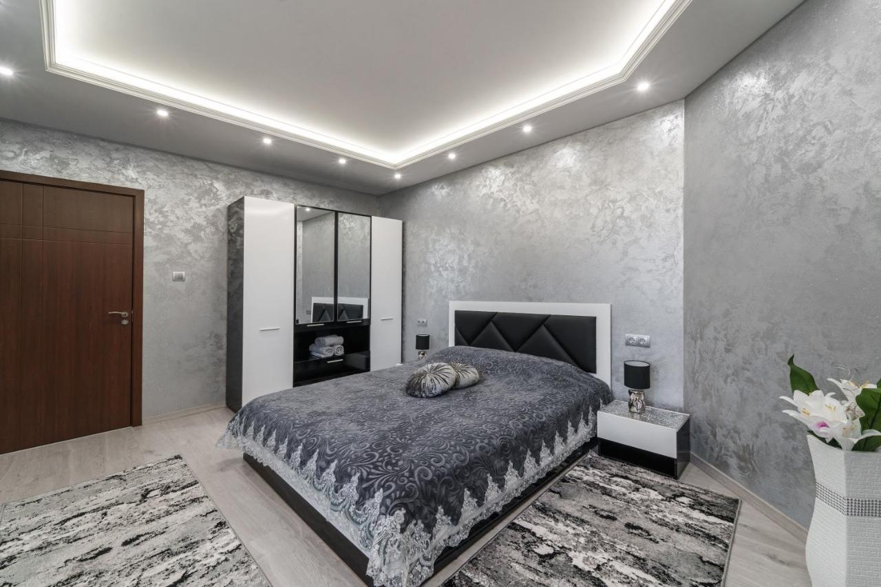 City Apartments - A Brand New Luxury & Comfy 2 أسينوفغراد المظهر الخارجي الصورة
