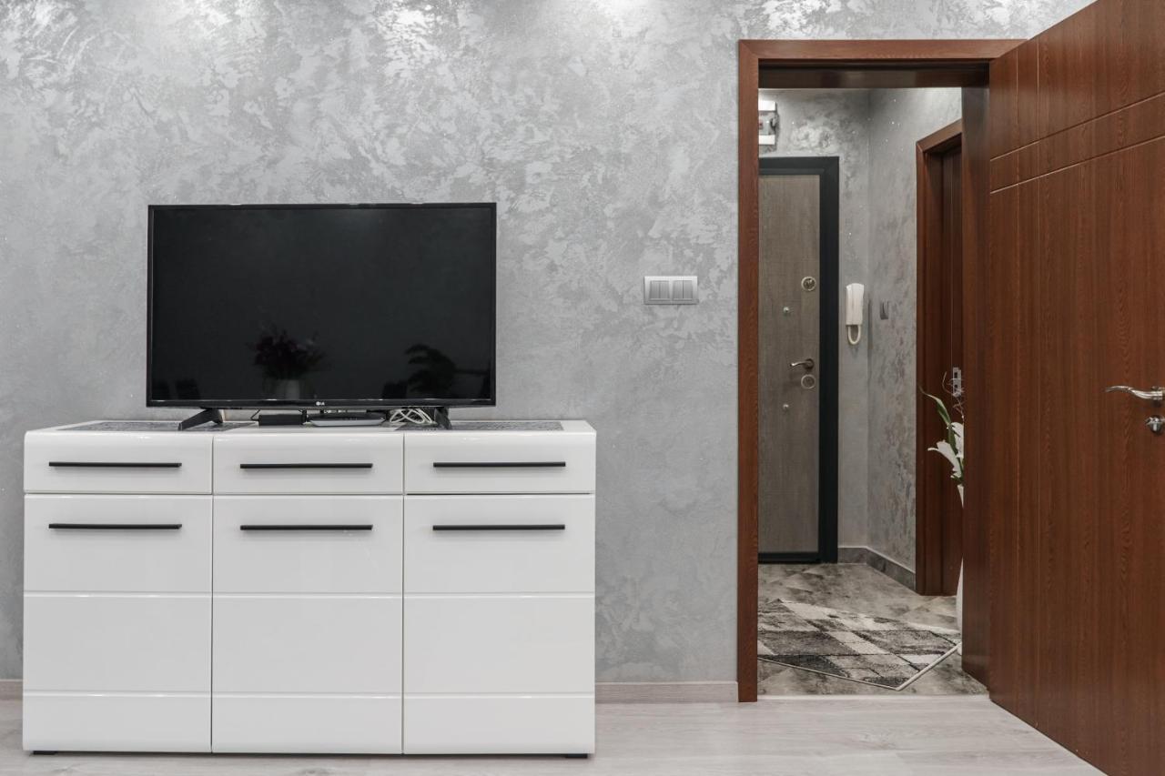 City Apartments - A Brand New Luxury & Comfy 2 أسينوفغراد المظهر الخارجي الصورة