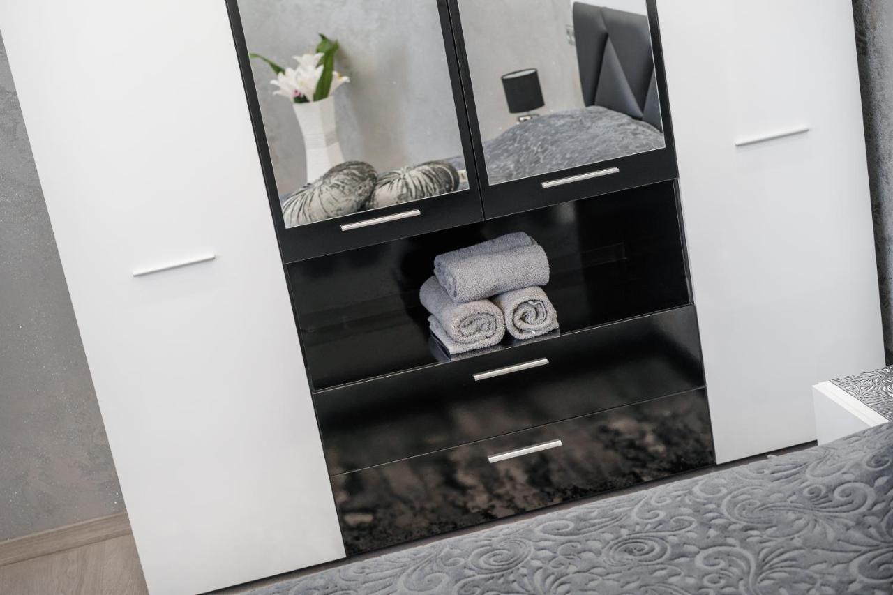 City Apartments - A Brand New Luxury & Comfy 2 أسينوفغراد المظهر الخارجي الصورة